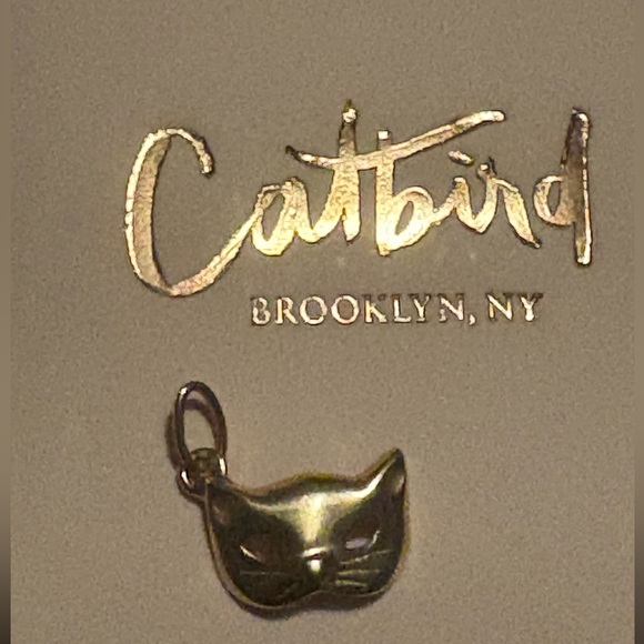 Catbird Jewelry Kitten Mask Charm, Yellow Gold - Picture 7 of 16